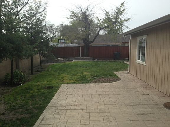 5th image of 215 Cleopatra Dr