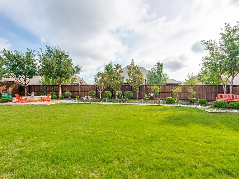 3011 Haywick Colony — Photo 35