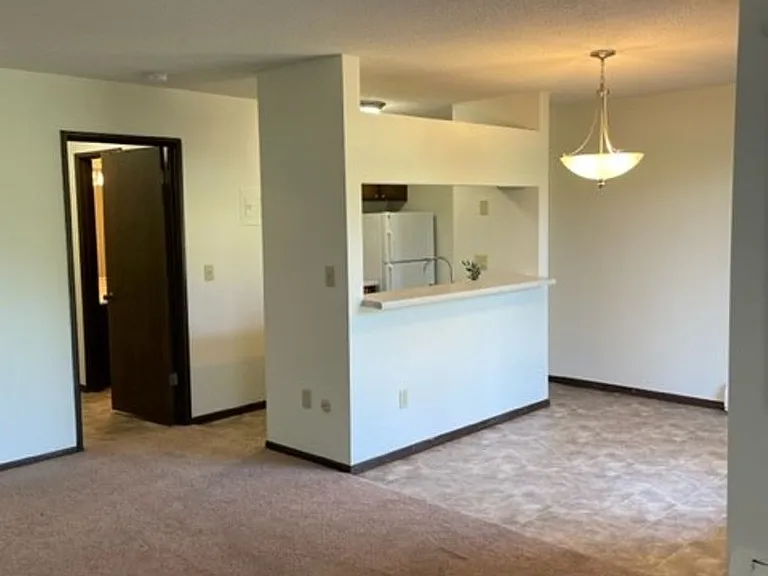 Shadow Green Apartments — Photo 16