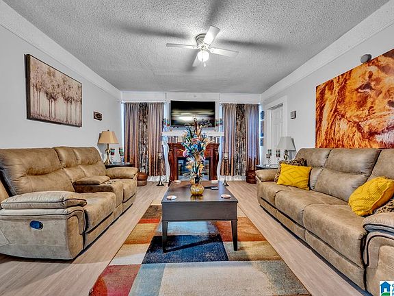 4th image of 3008 Avenue H