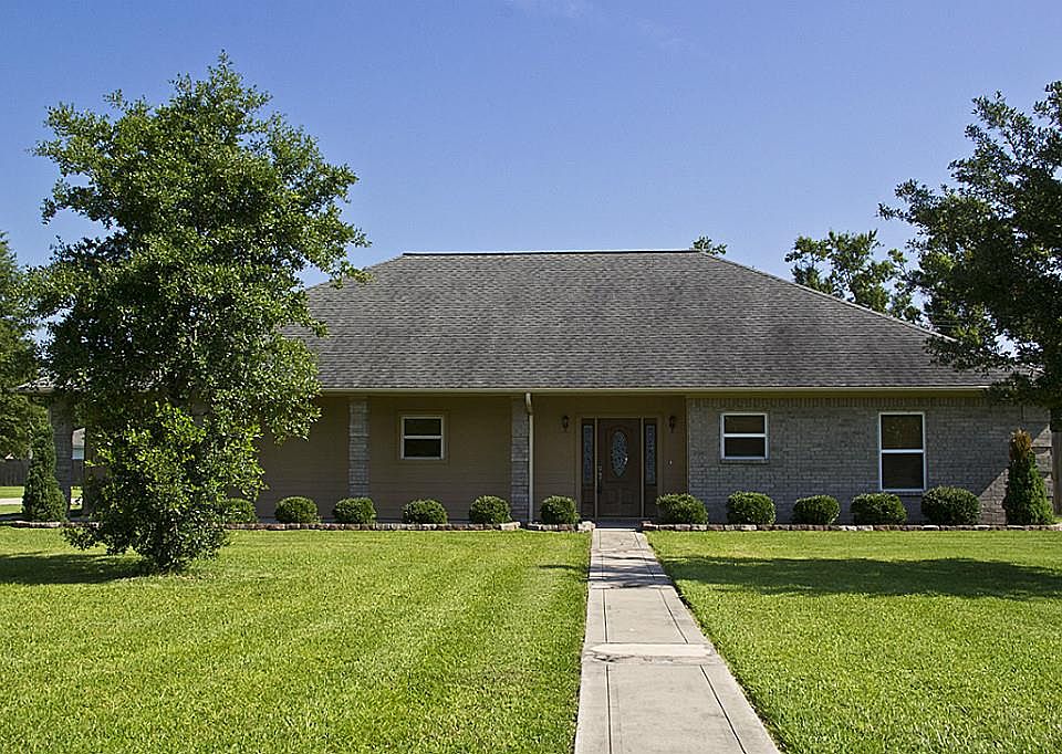 1st image of 1703 Magnolia Bnd