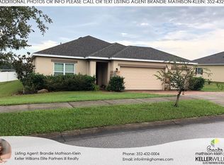 306 Lago Ln, Groveland, FL 34736
