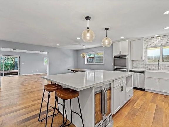 4th image of 6345 E Lake Dr