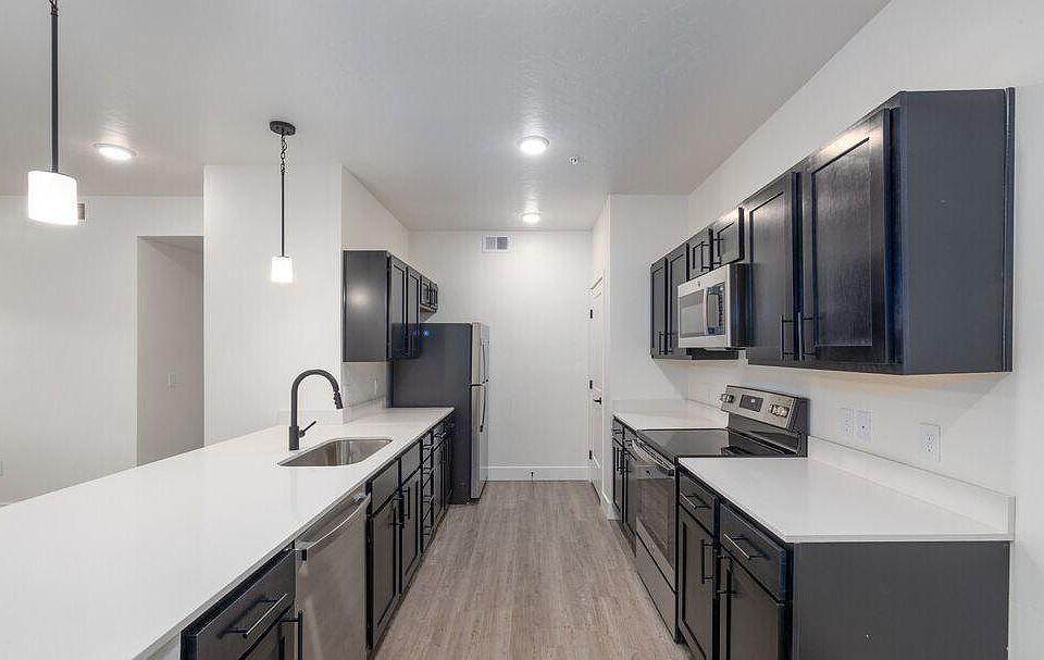 1st image of 221 E Maine Ave #3fc7b0f5e