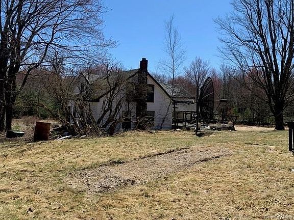 4th image of 255 Wild Turnpike