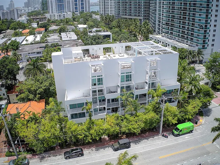 1577 Bay Rd #201 — Photo 35