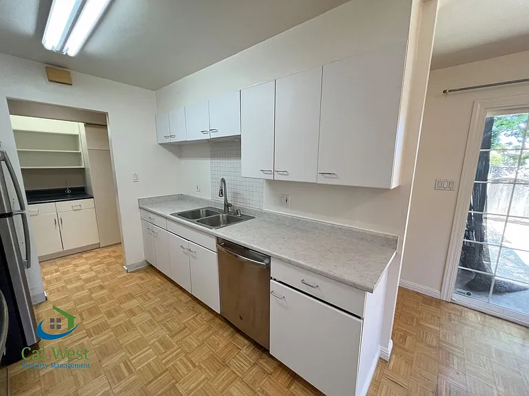 2846 Regnart Way — Photo 7