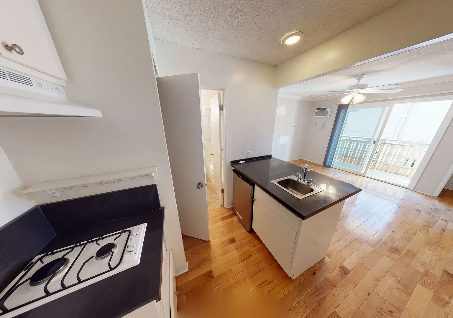Chii Sai Apts...Gorgeous Apartment...Prime Westside Location...CALL NOW! — Photo 3