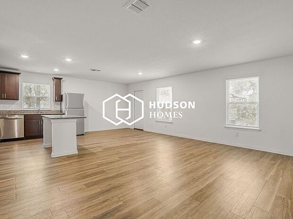 3rd image of 222 Garcia St