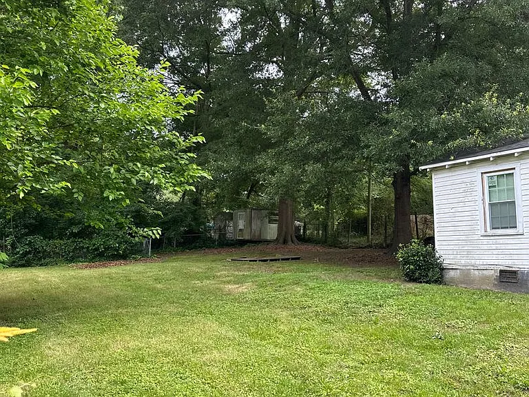 1311 Jay Ave — Photo 4
