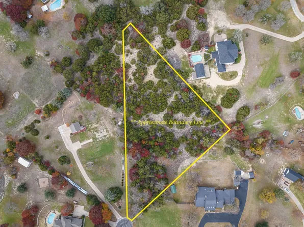 311 Clear Lake Ln, Weatherford, TX 76087