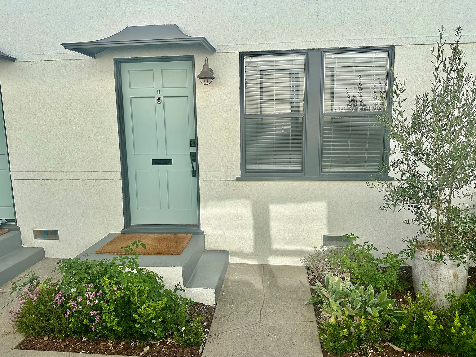 3516 Market St — Photo 2