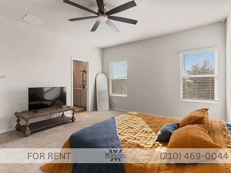 4250 Admirals Bnd — Photo 4
