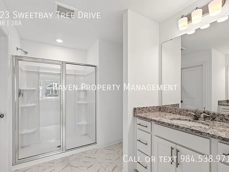 323 Sweetbay Tree Dr — Photo 19