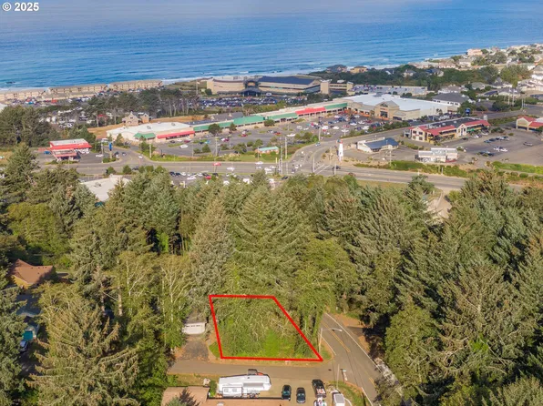 3700 NE Surf Ct, Lincoln City, OR 97367