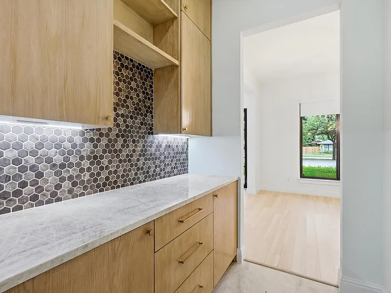 3135 Walnut Hill Ln — Photo 13