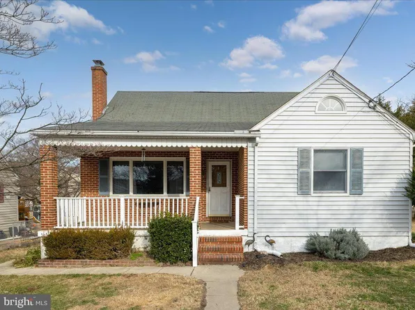 8449 Bay Dr, Pasadena, MD 21122