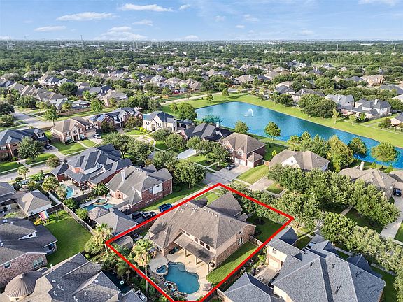 2nd image of 2557 Estrada Dr