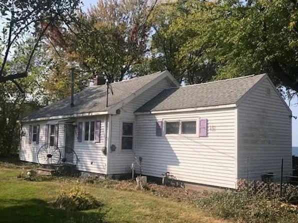 5878 W Wautoma Beach Rd, Hilton, NY 14468