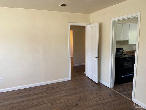 2nd image of 202 N Madison Dr