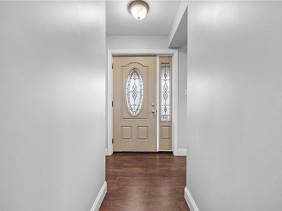 5th image of 308 N 2nd St #2