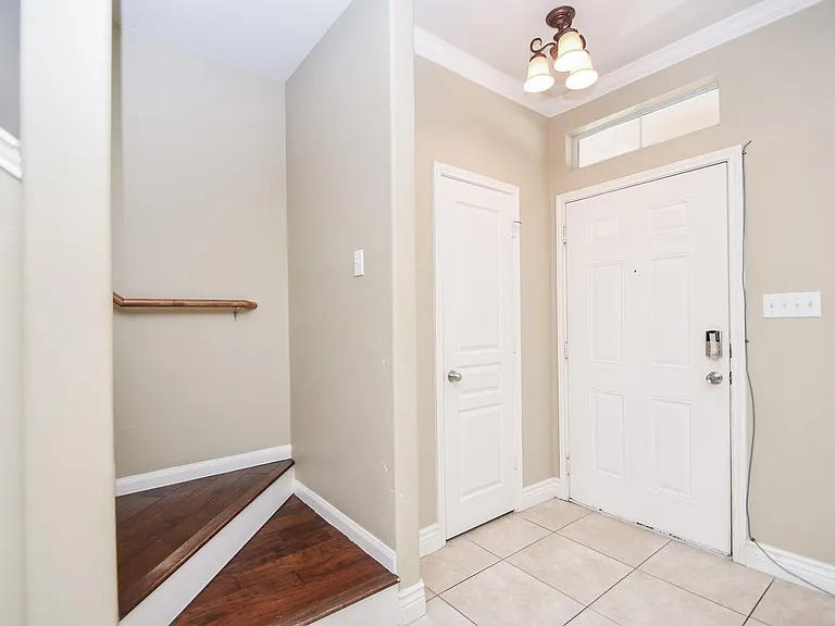 16843 Mammoth Springs Dr — Photo 2