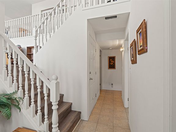 2nd image of 2022 Pacific Way #32