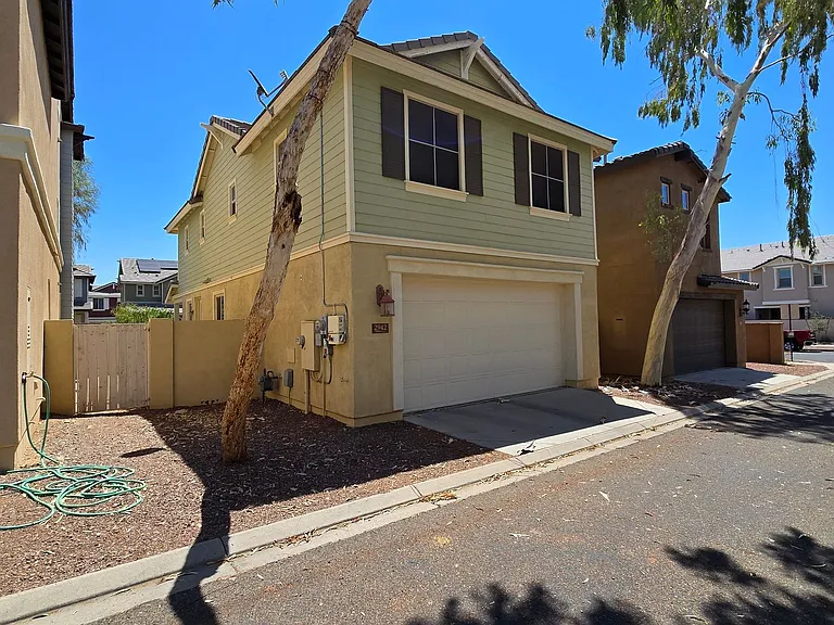 2942 N Evergreen St — Photo 28