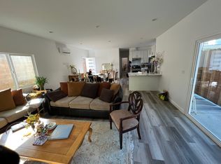 5350 Bayer Pl, Woodland Hills, CA 91367
