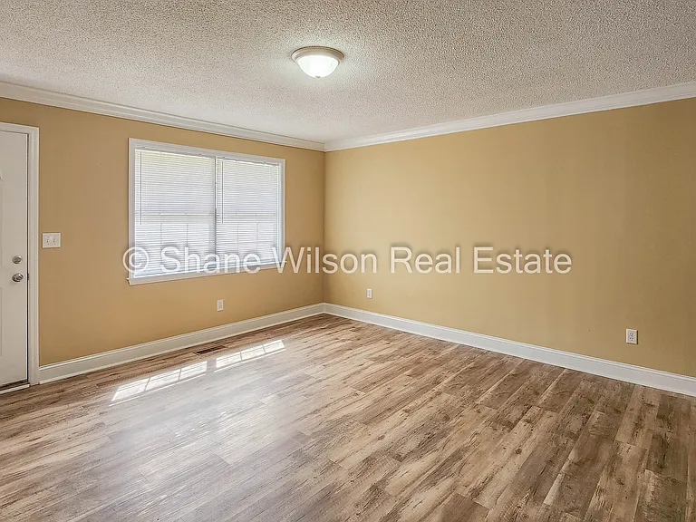213 Ridgewood Cir — Photo 10