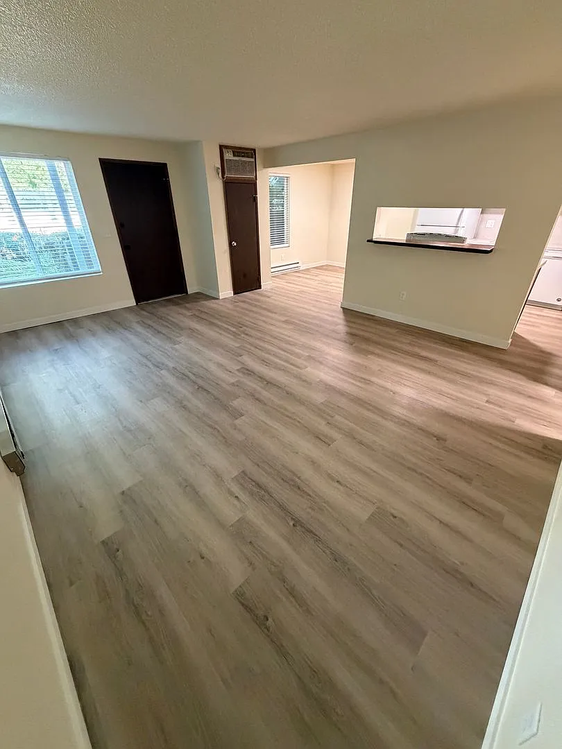 (946) 2780-C - Beautiful Updated 2-bedroom/1-bath — Photo 4