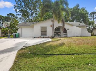 182 SE Crosspoint Dr, Port Saint Lucie, FL 34983