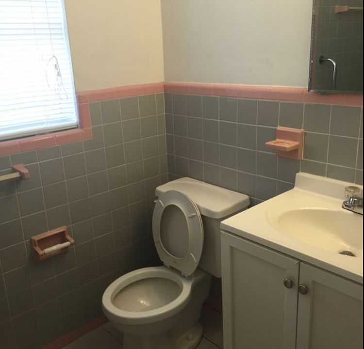 2nd image of 711 E Gulf Blvd APT 1