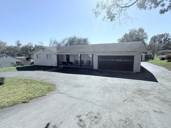 201 Woodland St, Burkesville, KY 42717