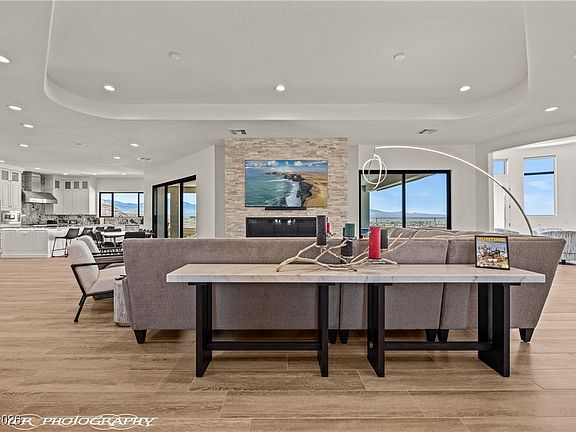 3rd image of 1464 Sanctuary Rdg