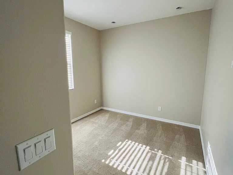 946 W Macaw Dr — Photo 22