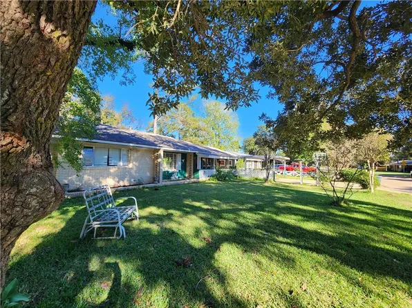 1433 Plantation Dr, Alexandria, LA 71301