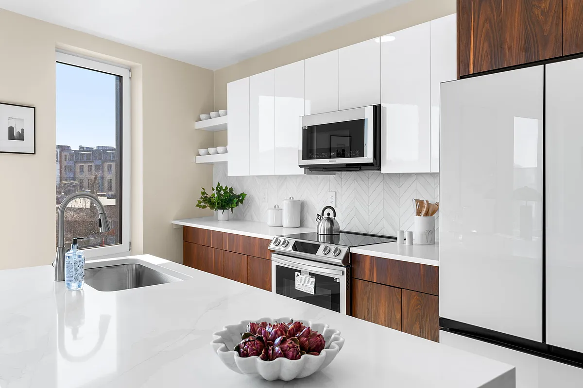 Building Photo - 16 Taber St #502
