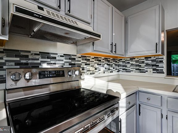 5th image of 11175 Elwyn Ct
