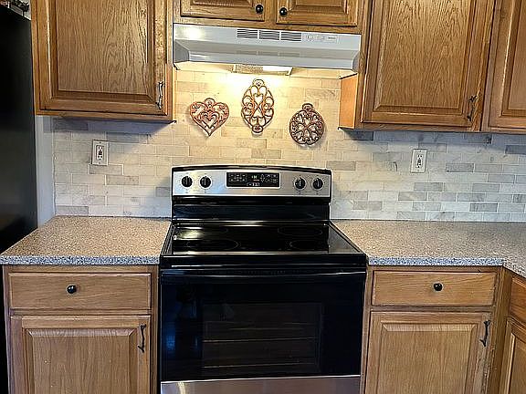 5th image of 344 Garnet Cemetery Rd