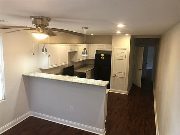 3rd image of 2775 Gladiolus St