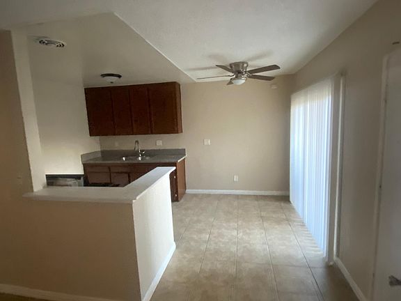 5th image of 1401 S Gilbert St APT 2