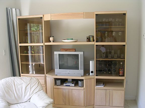 4th image of 3320 NE 13th Circle Dr Unit 107