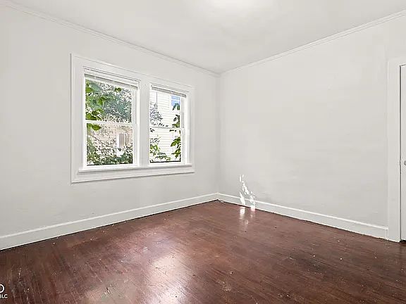 5th image of 3555 Evergreen Ave #3555