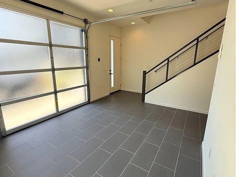 1527 Sullivan Ave — Photo 8