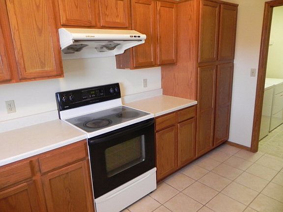 4th image of 2209 Macron St