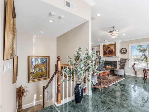 2696 Antonio Dr, Camarillo, CA 93010