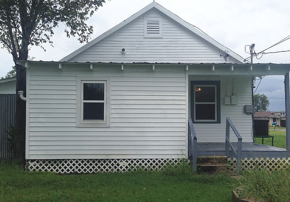 1st image of 350 Highridge Dr