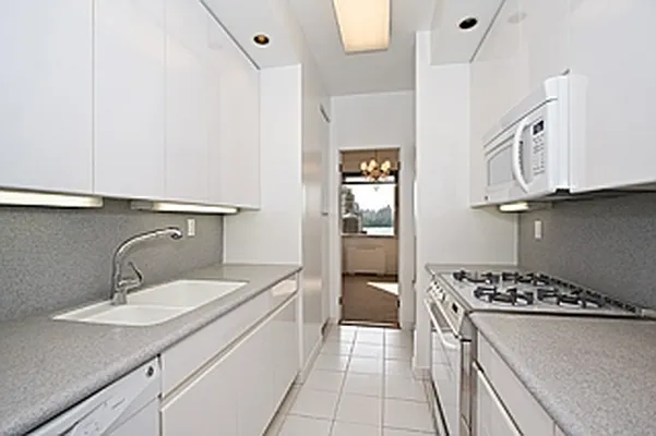 Rented by Fox Residential Group | media 13