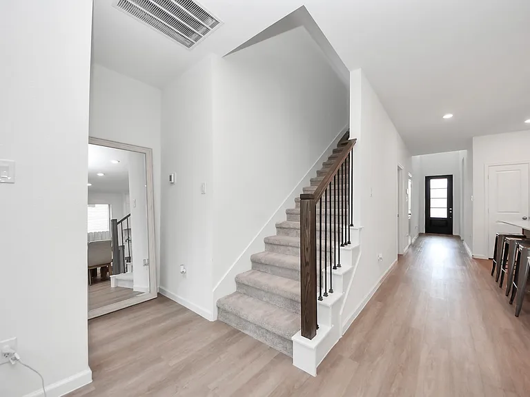 4946 Sky Bluff Dr — Photo 26